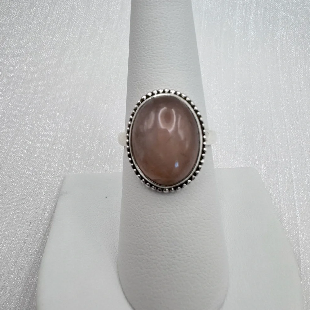 S925 Rose Quartz Oval Detail Ring - Picture 3 of 4